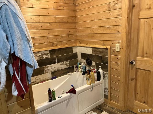 21205 CO. RD. 249, Bloomfield, MO 63825