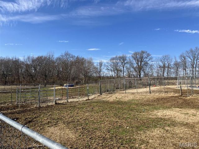 21205 CO. RD. 249, Bloomfield, MO 63825