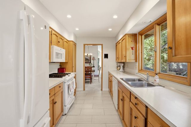 407 W 29th Ave, Spokane, WA 99203