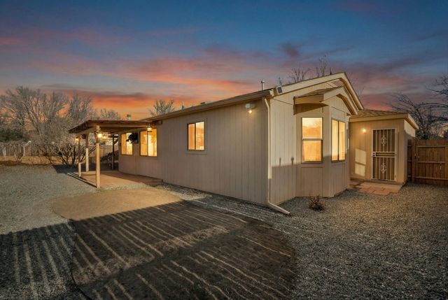 1379 Fireweed Drive NE, Rio Rancho, NM 87144