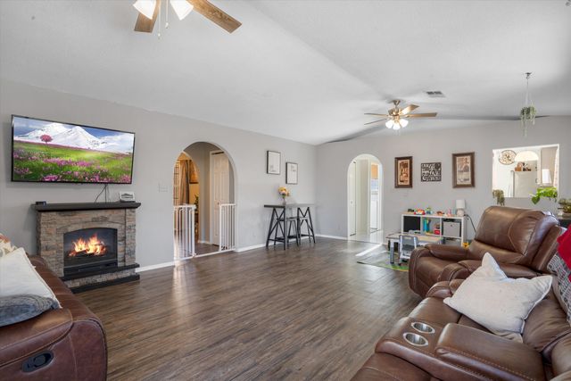 1379 Fireweed Drive NE, Rio Rancho, NM 87144