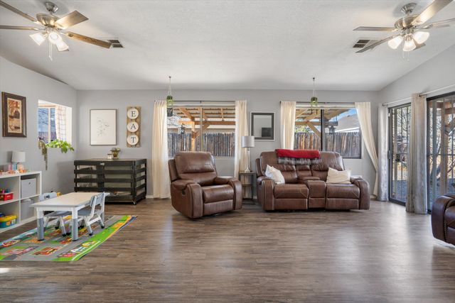 1379 Fireweed Drive NE, Rio Rancho, NM 87144