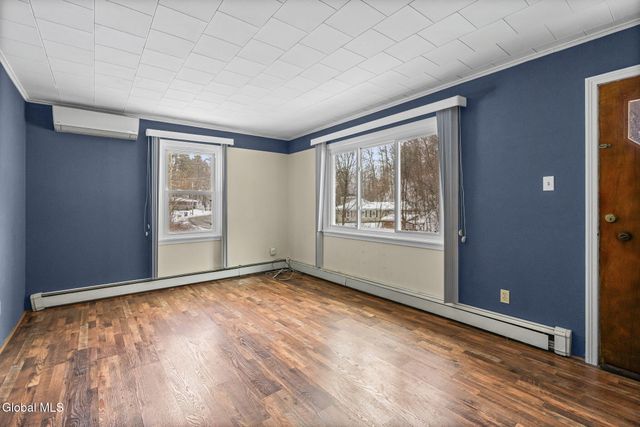 164 Cranes Hollow Road, Amsterdam, NY 12010