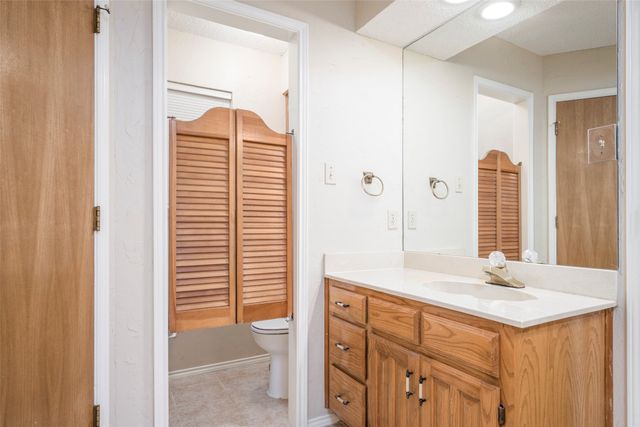 6202 Sandybrook Drive, Arlington, TX 76001