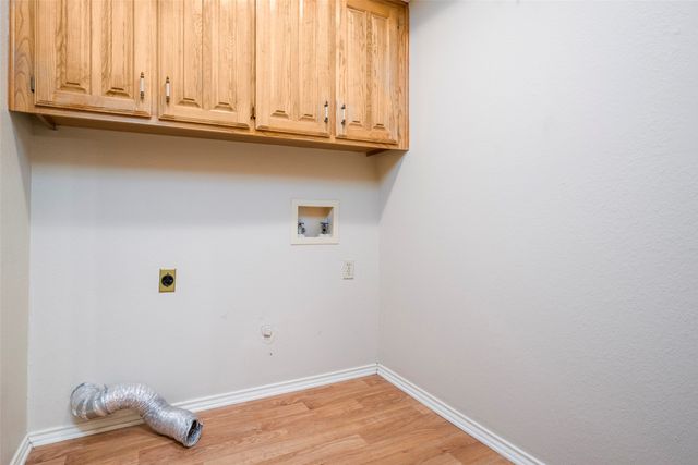 6202 Sandybrook Drive, Arlington, TX 76001
