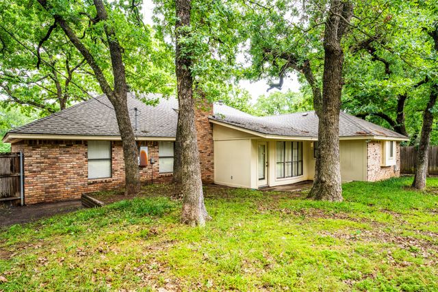 6202 Sandybrook Drive, Arlington, TX 76001