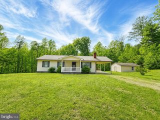 803 WEAVER HOLLOW RD, Banco, VA 22711