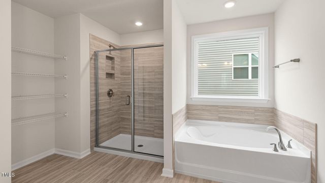 2100 Stoneridge Barn Way, Wake Forest, NC 27587