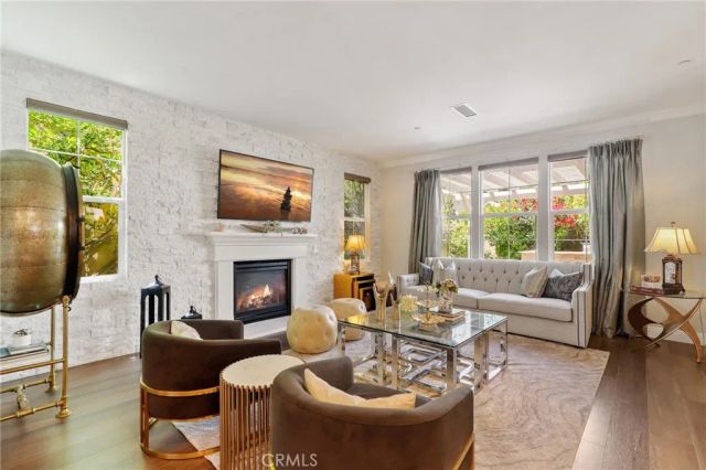 111 Bumblebee, Irvine, CA 92618