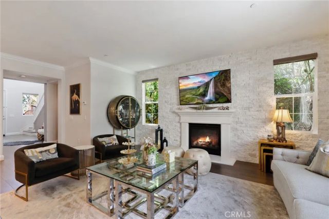 111 Bumblebee, Irvine, CA 92618