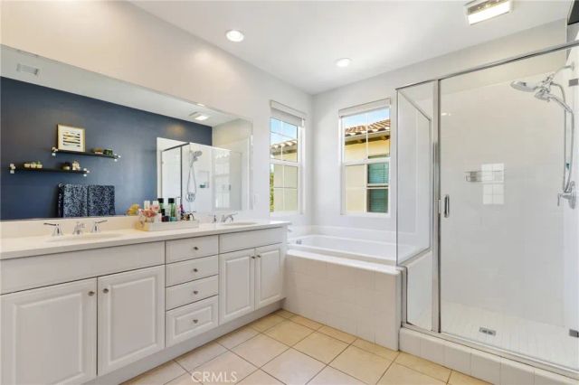 111 Bumblebee, Irvine, CA 92618