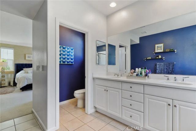 111 Bumblebee, Irvine, CA 92618
