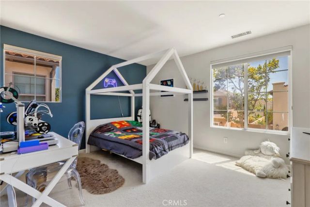 111 Bumblebee, Irvine, CA 92618