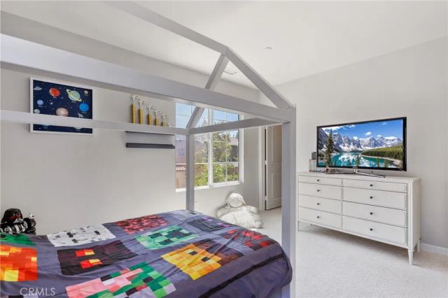 111 Bumblebee, Irvine, CA 92618