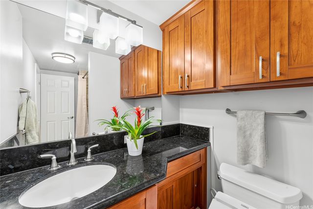 1610 Kanunu Street 1104, Honolulu, HI 96814