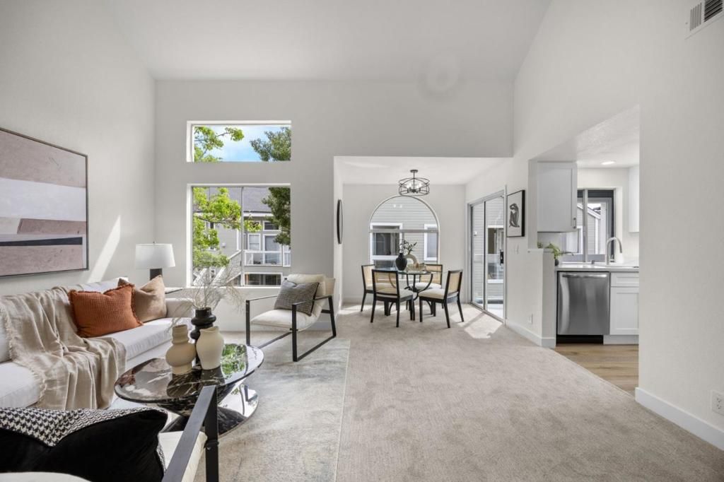 Image 9 of property listing at 849 Portwalk Place, Redwood City, CA 94065