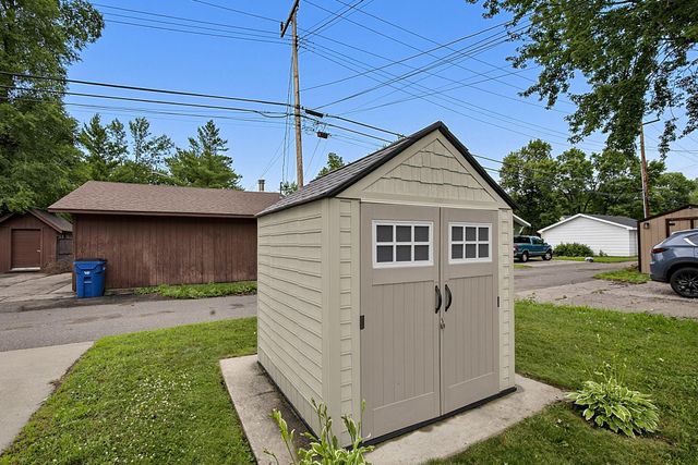 114 22nd Avenue N, Saint Cloud, MN 56303