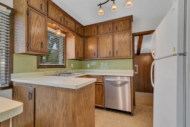 114 22nd Avenue N, Saint Cloud, MN 56303