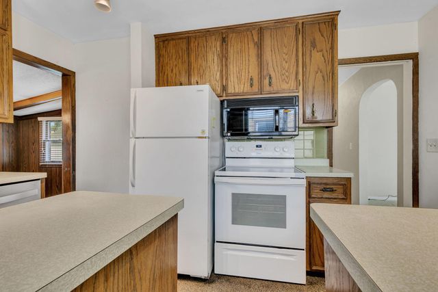114 22nd Avenue N, Saint Cloud, MN 56303