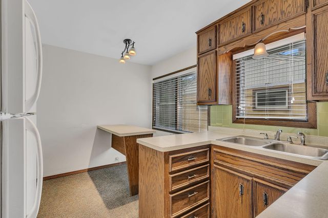 114 22nd Avenue N, Saint Cloud, MN 56303