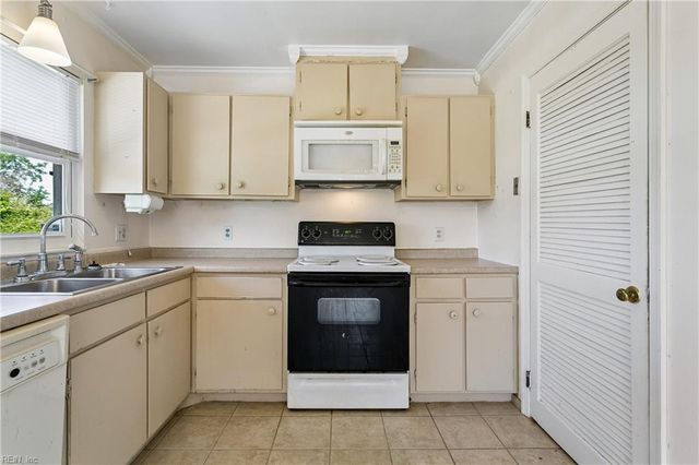 2232 N Mallory ST, Hampton, VA 23664