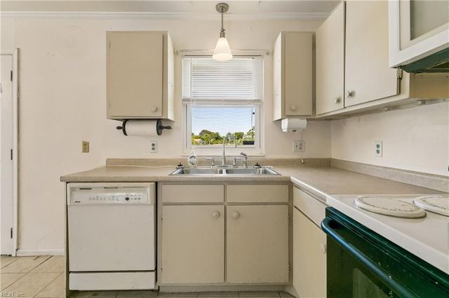 2232 N Mallory ST, Hampton, VA 23664