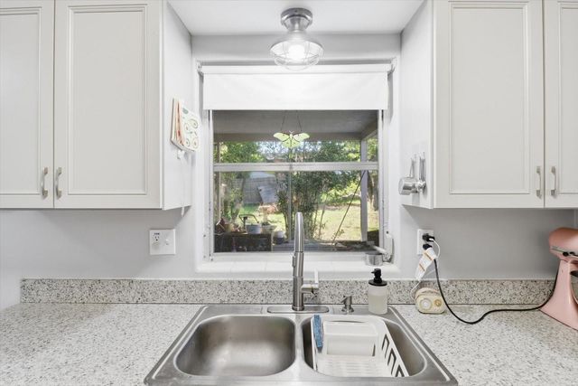 56 S COLUMBUS STREET, Beverly Hills, FL 34465