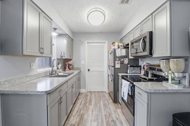 56 S COLUMBUS STREET, Beverly Hills, FL 34465