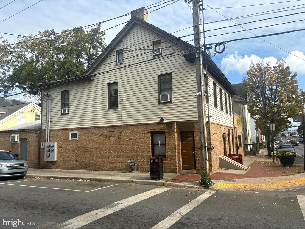 200-202 E FRANKLIN ST, Hagerstown, MD 21740