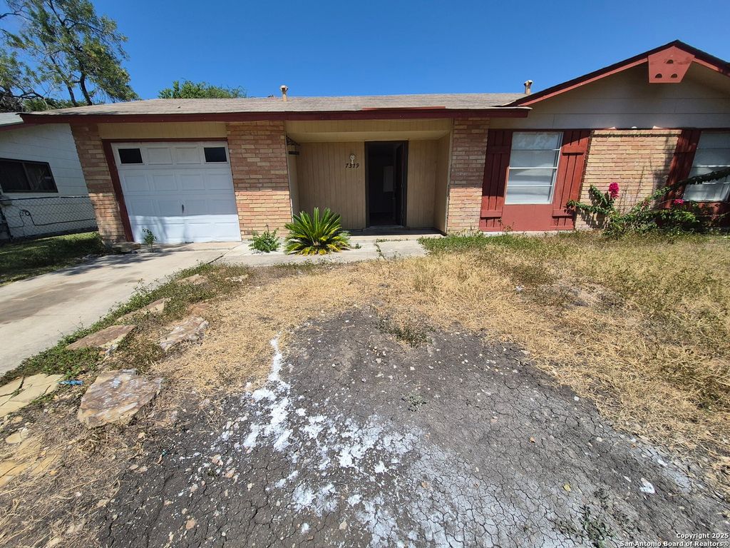 7319 Glen Cross, San Antonio, TX 78239