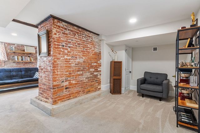 8 Osborne 1, Salem, MA 01970