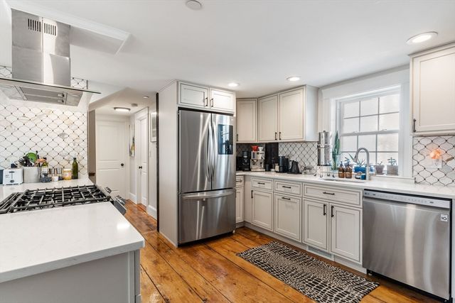 8 Osborne 1, Salem, MA 01970