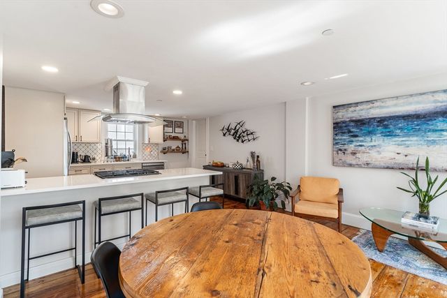 8 Osborne 1, Salem, MA 01970