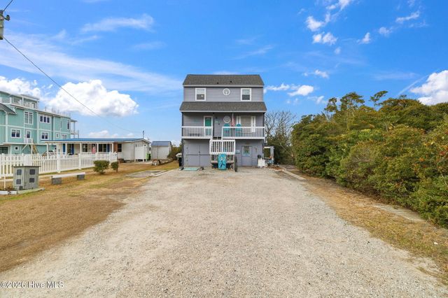 819 S Topsail Drive, Holly Ridge, NC 28445