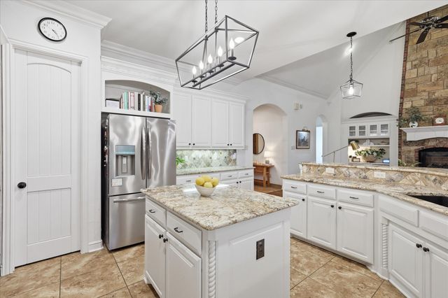 1316 Durango Springs Drive, Fort Worth, TX 76052