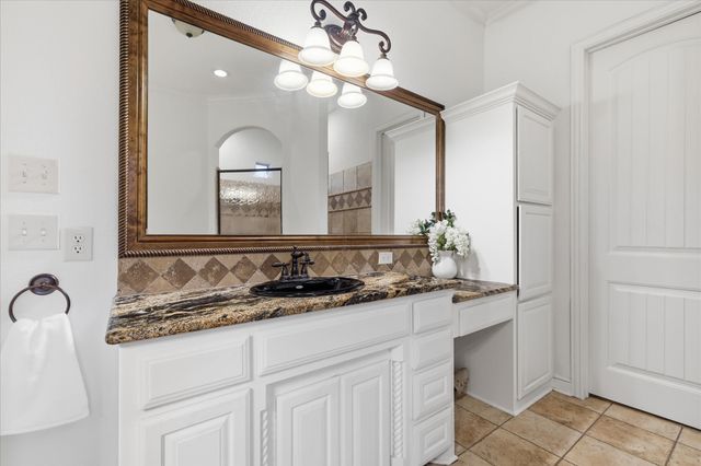 1316 Durango Springs Drive, Fort Worth, TX 76052