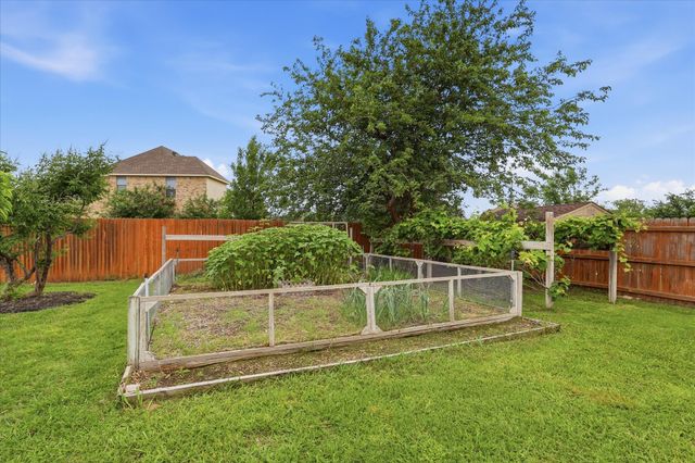 1316 Durango Springs Drive, Fort Worth, TX 76052