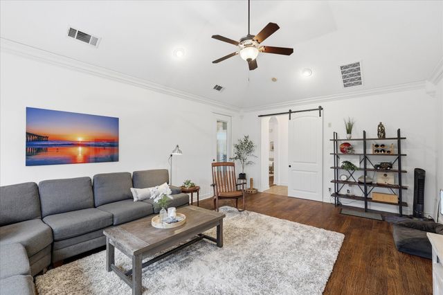 1316 Durango Springs Drive, Fort Worth, TX 76052