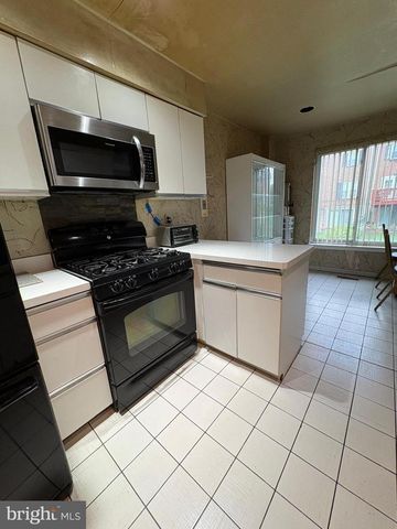 152 RENNARD ST, Philadelphia, PA 19116