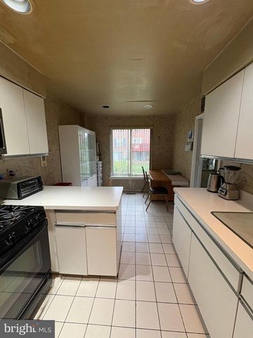 152 RENNARD ST, Philadelphia, PA 19116