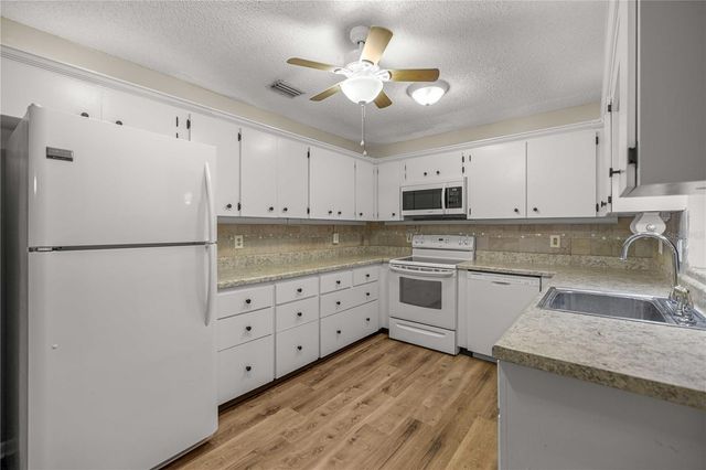 9357 SW 82ND TERRACE C, Ocala, FL 34481