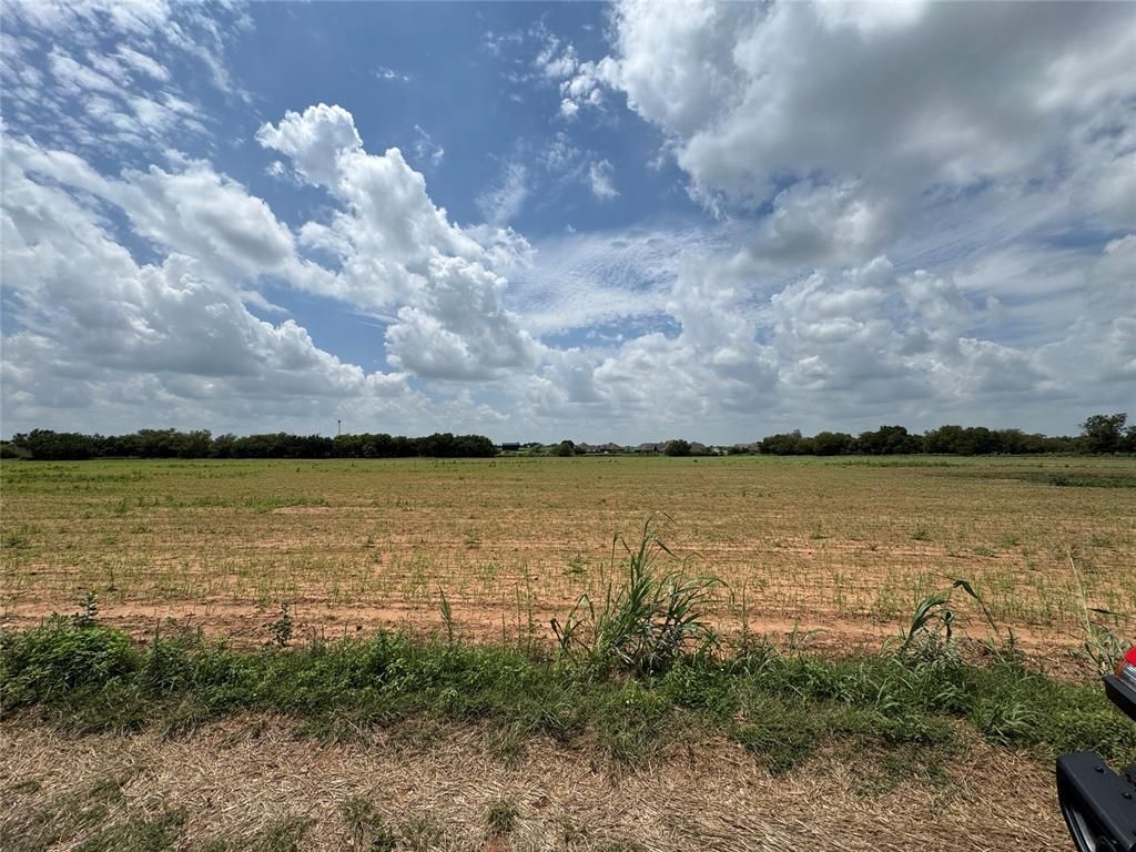 Image 12 of property listing at SW 44th Street, Yukon, OK 73099