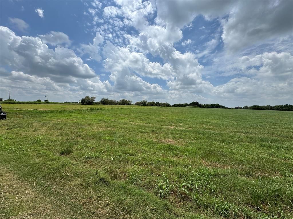 Image 7 of property listing at SW 44th Street, Yukon, OK 73099