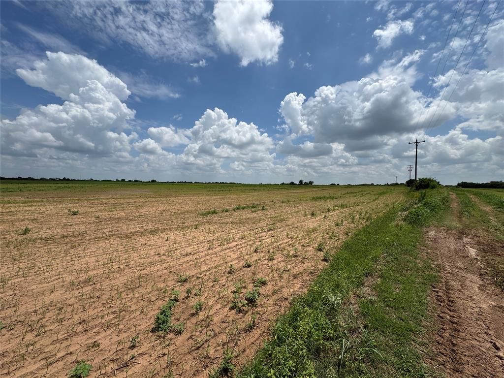 Image 9 of property listing at SW 44th Street, Yukon, OK 73099