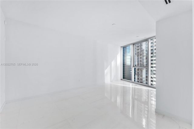 300 Biscayne Blvd Way 1802, Miami, FL 33131