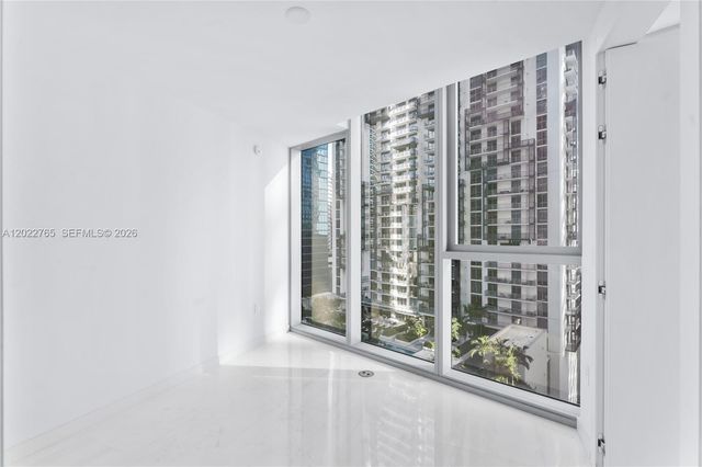 300 Biscayne Blvd Way 1802, Miami, FL 33131