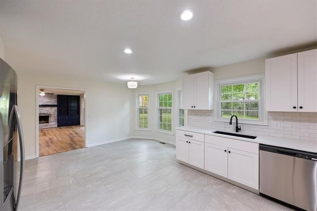 8800 W 115th Street, Overland Park, KS 66210
