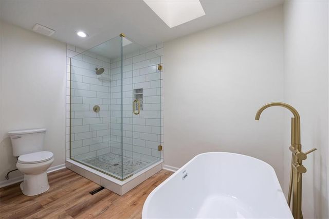 8800 W 115th Street, Overland Park, KS 66210