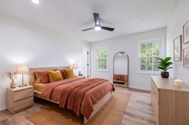 8800 W 115th Street, Overland Park, KS 66210