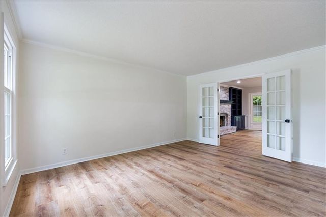 8800 W 115th Street, Overland Park, KS 66210